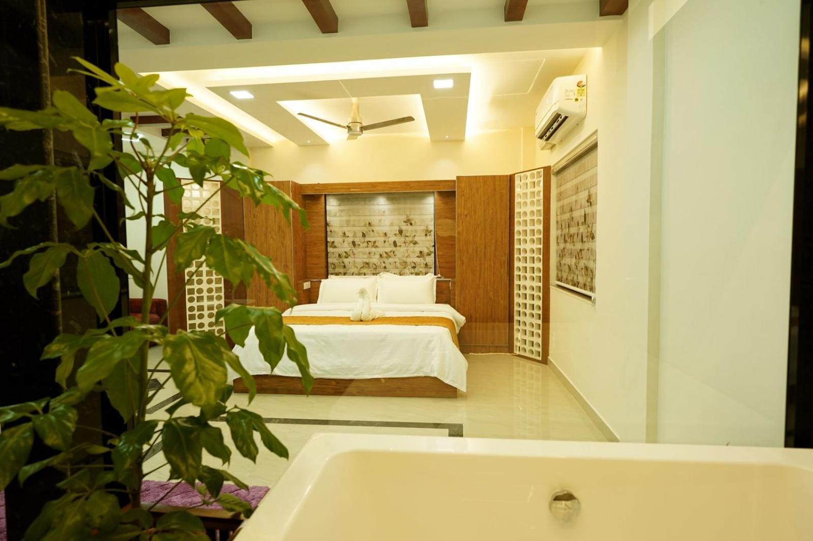 Hotel Krishnakripa Premium Residency Kochi Zewnętrze zdjęcie