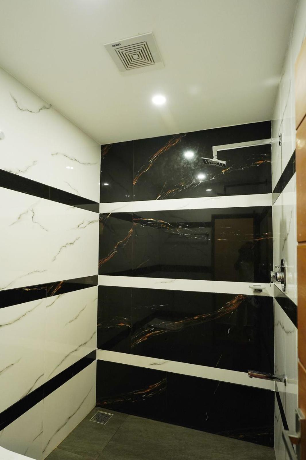 Hotel Krishnakripa Premium Residency Kochi Zewnętrze zdjęcie